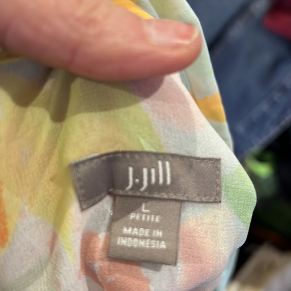 J. Jill petite floral blouse  large - Picture 2 of 2